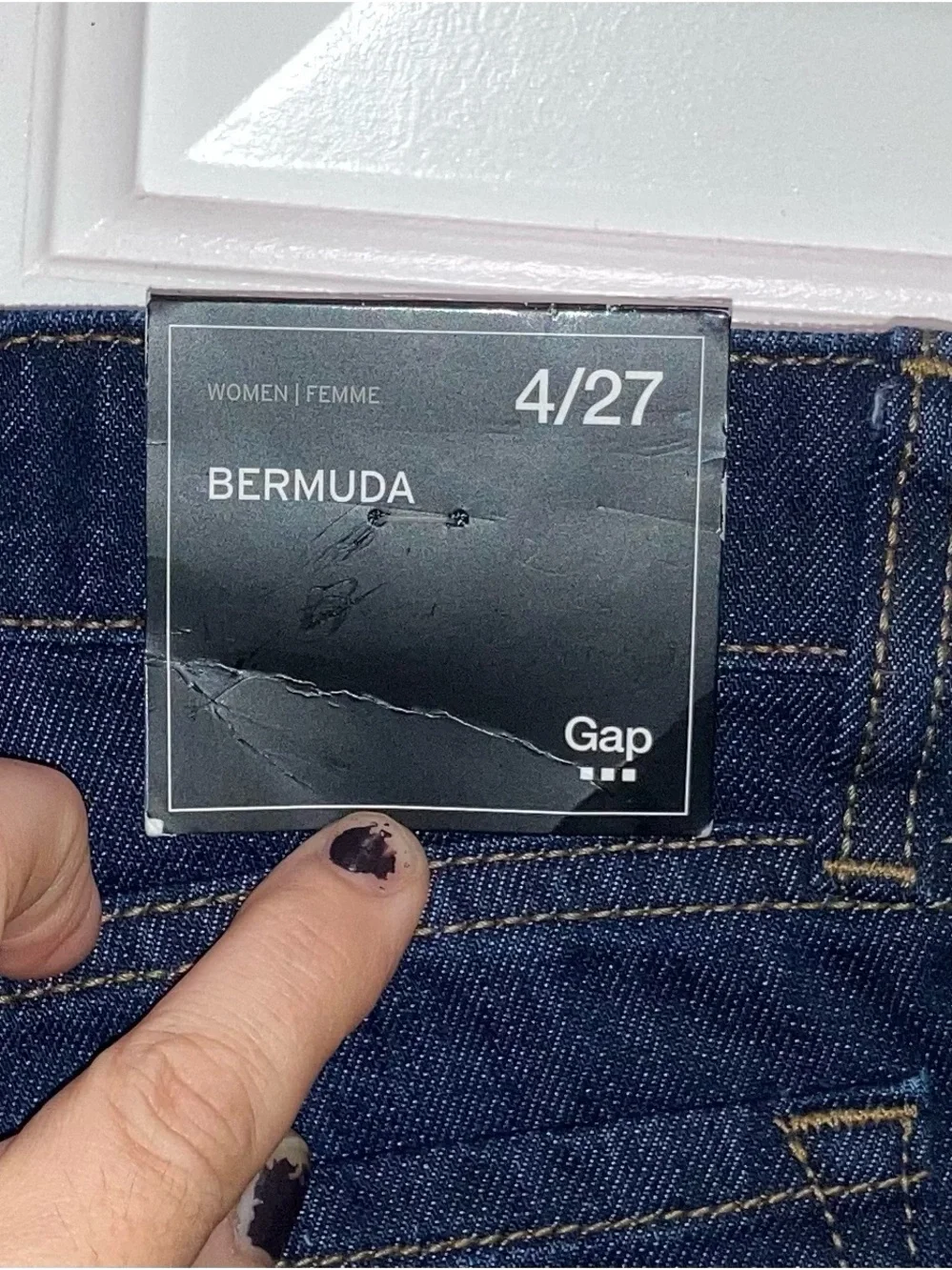 Gap Women’s Bermuda Blue Jean Shorts Size 4/27  New with Tags